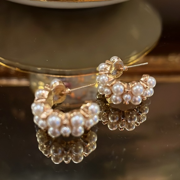 *LAST ONE* Chunky Pearl Half Hoop Post Earrings - Picture 3 of 6